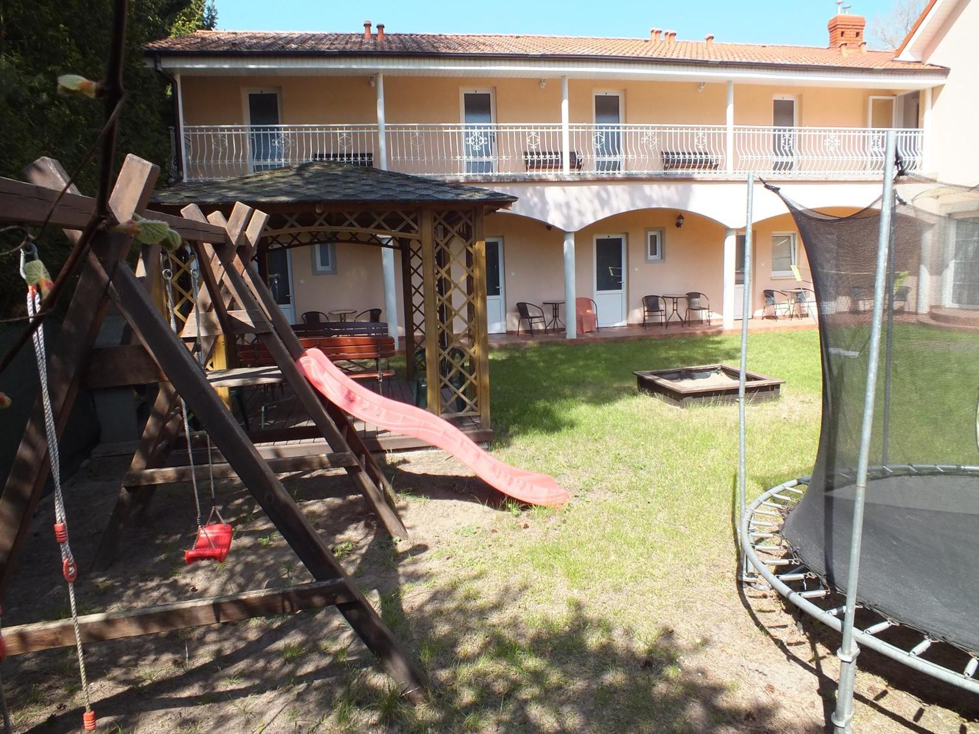 Hotel Piotrus Pan Niechorze Exterior foto